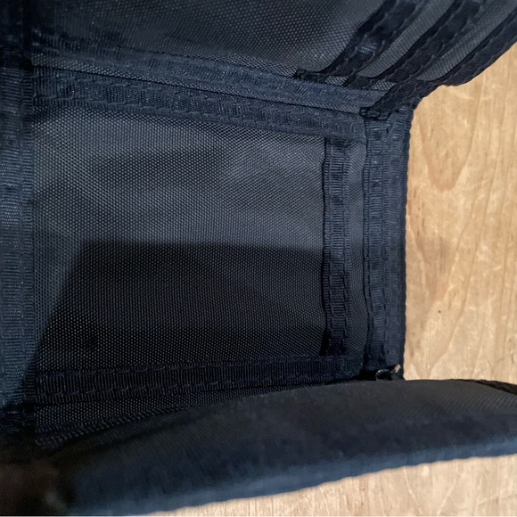 Warner Bros. DC Comics Kids Superman Tri-fold wallet Rare Superhero - Picture 5 of 9